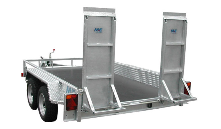 Meredith & Eyre MEP35106 plant trailer with loading ramp